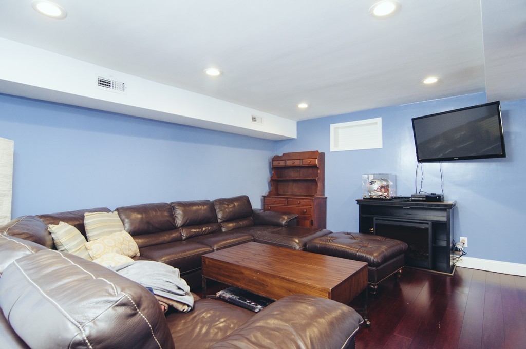 19 Stuart Street Watertown, MA 02472 - Photo 19 of 23