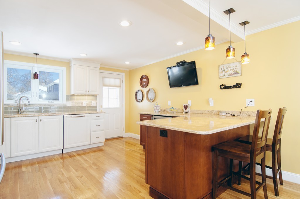 19 Stuart Street Watertown, MA 02472 - Photo 2 of 23