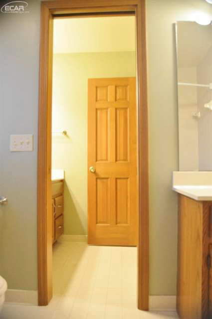 1384 Kings Pointe Road Grand Blanc, MI 48439 - Photo 23 of 41 20427354-22.JPG