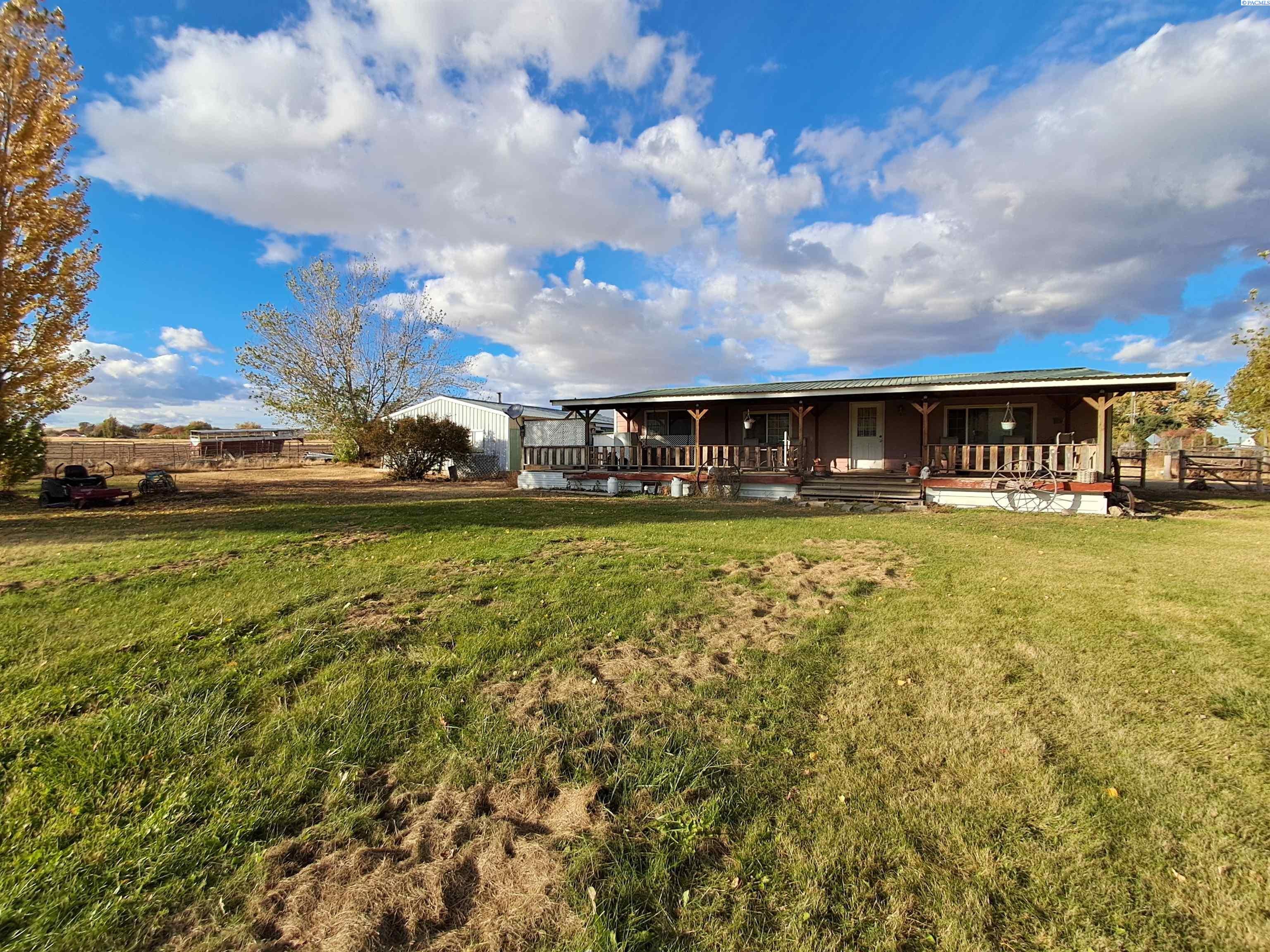 53802 North Evert Road Benton City, WA 99320 - Photo 1 of 15 Gallery Image 1