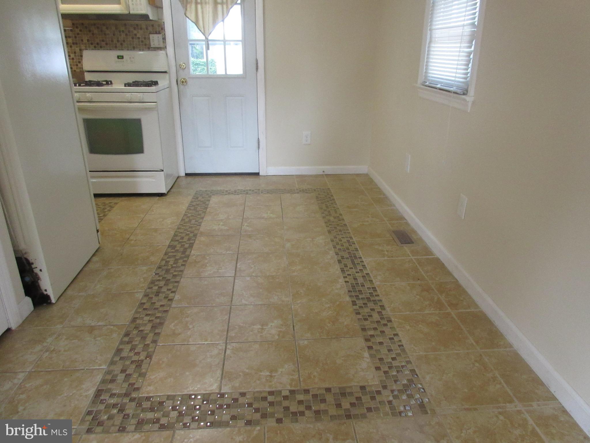 945 Clements Bridge Road Barrington, NJ 08007 - Photo 5 of 21 Gallery Image 5