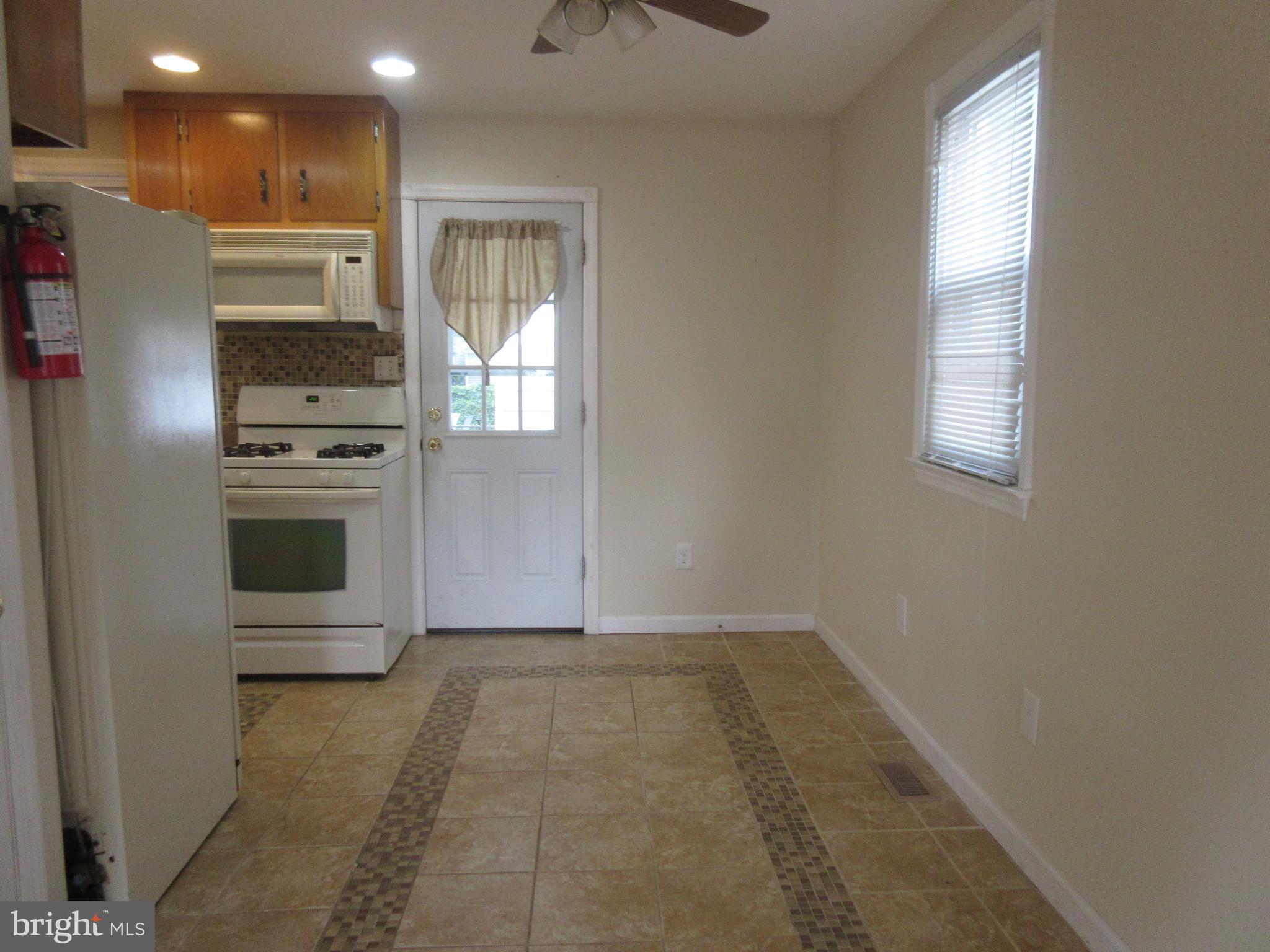 945 Clements Bridge Road Barrington, NJ 08007 - Photo 6 of 21 Gallery Image 6