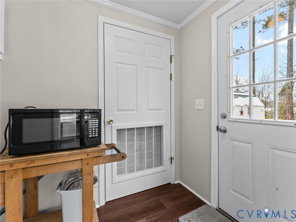 11721 Bevils Bridge Road Amelia Court House, VA 23002 - Photo 32 of 42