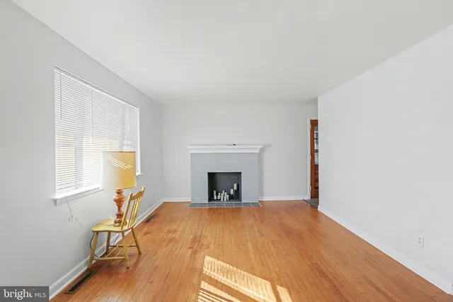 $1,895 | 509 Grandview Avenue, Camp Hill, PA 17011