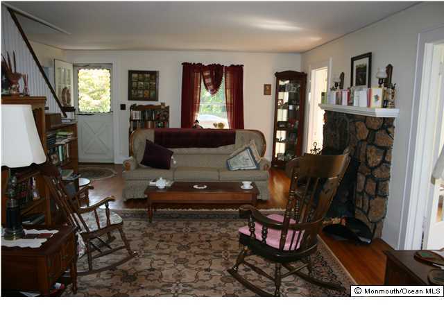 106 Pinckney Road Red Bank, NJ 07701 - Photo 2 of 3 Additional Photo