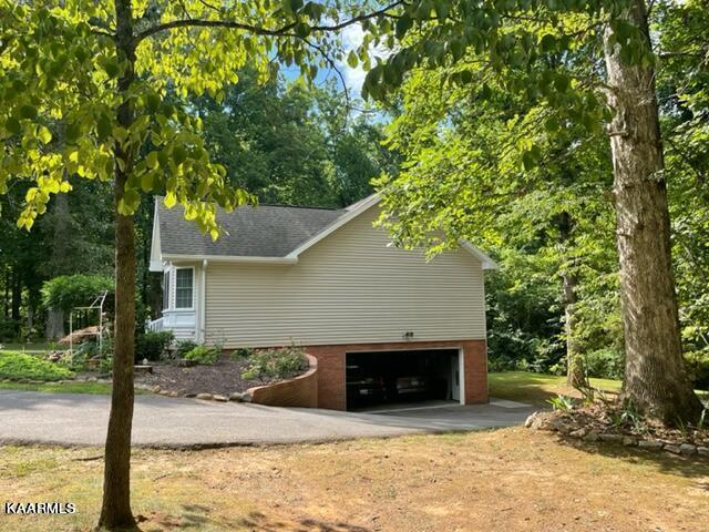 2180 Ranch Road Dandridge, TN 37725 - Photo 25 of 48 Garage