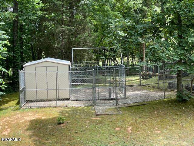 2180 Ranch Road Dandridge, TN 37725 - Photo 29 of 48 Dog Kennel