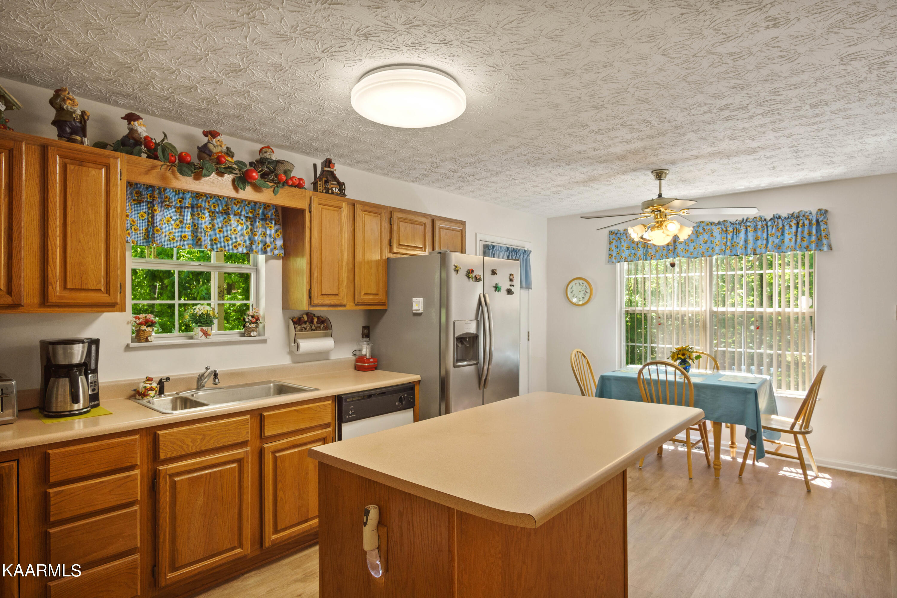 2180 Ranch Road Dandridge, TN 37725 - Photo 37 of 48 guest kitchen 1