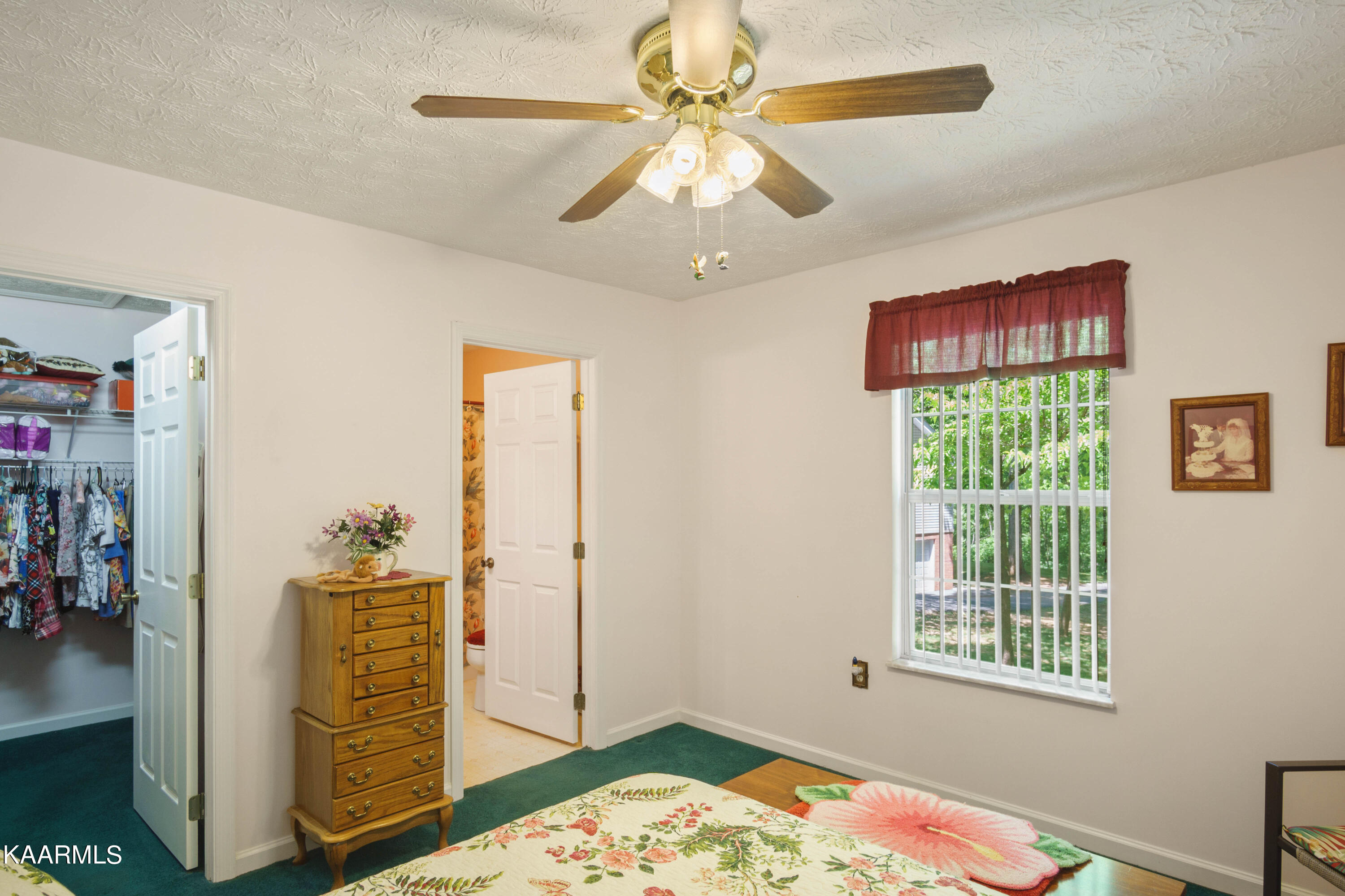 2180 Ranch Road Dandridge, TN 37725 - Photo 40 of 48 guest bedroom 1-2