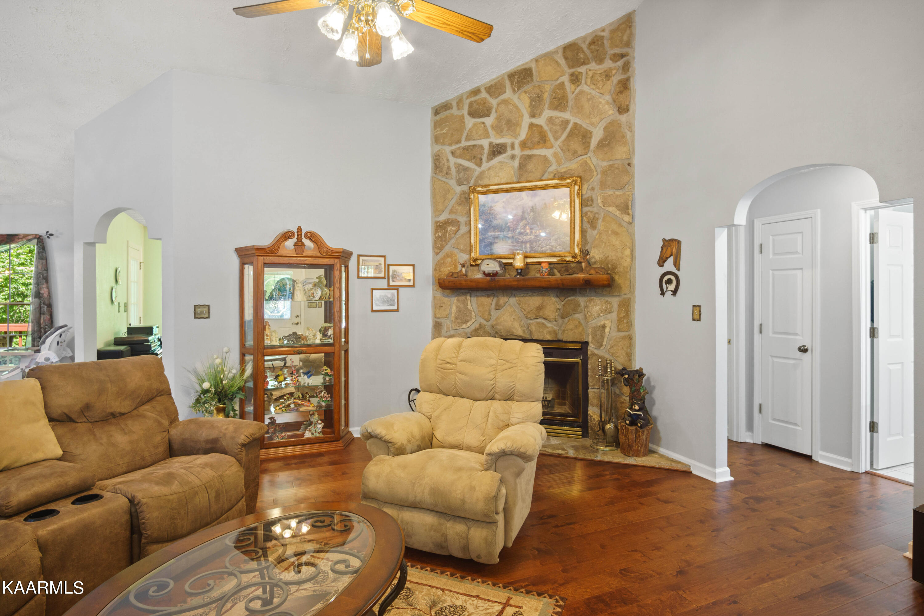 2180 Ranch Road Dandridge, TN 37725 - Photo 6 of 48 living room 2