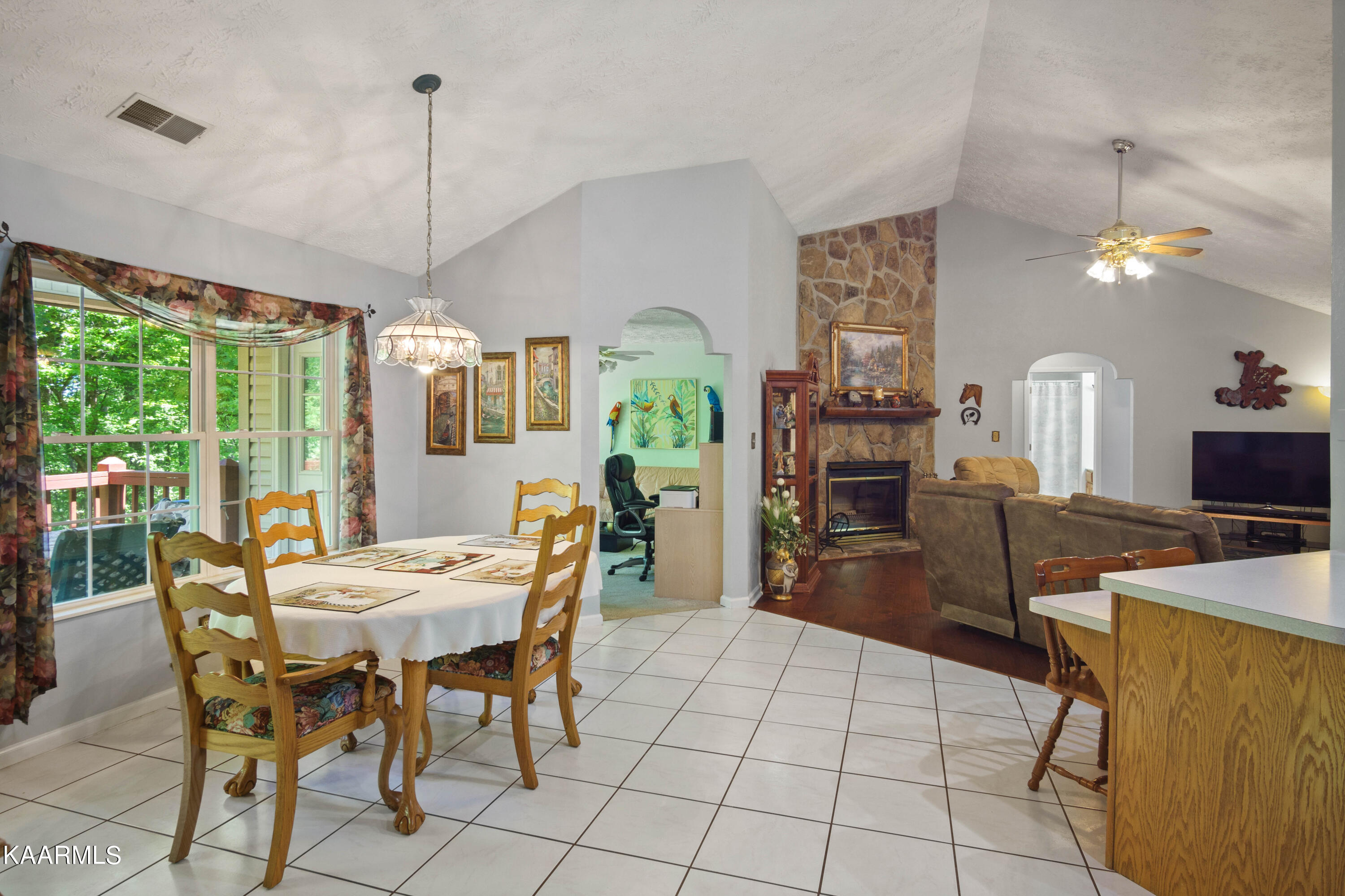 2180 Ranch Road Dandridge, TN 37725 - Photo 7 of 48 dining 3