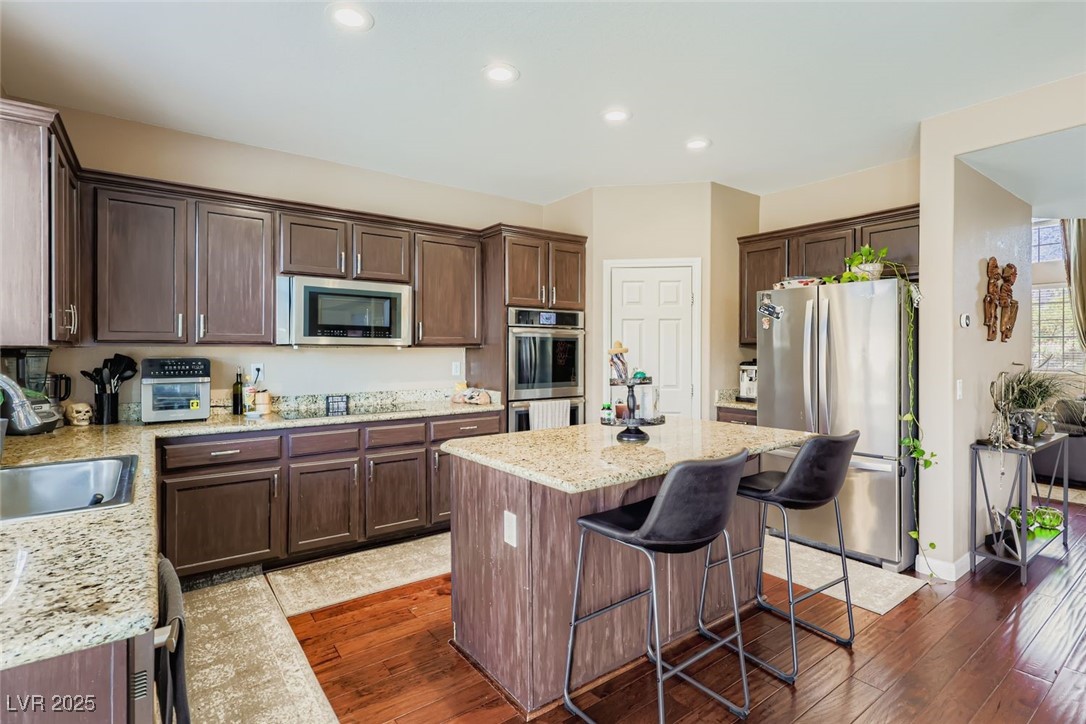 624 Tyler Ridge Avenue Henderson, NV 89012 - Photo 11 of 40 Gallery Image 11