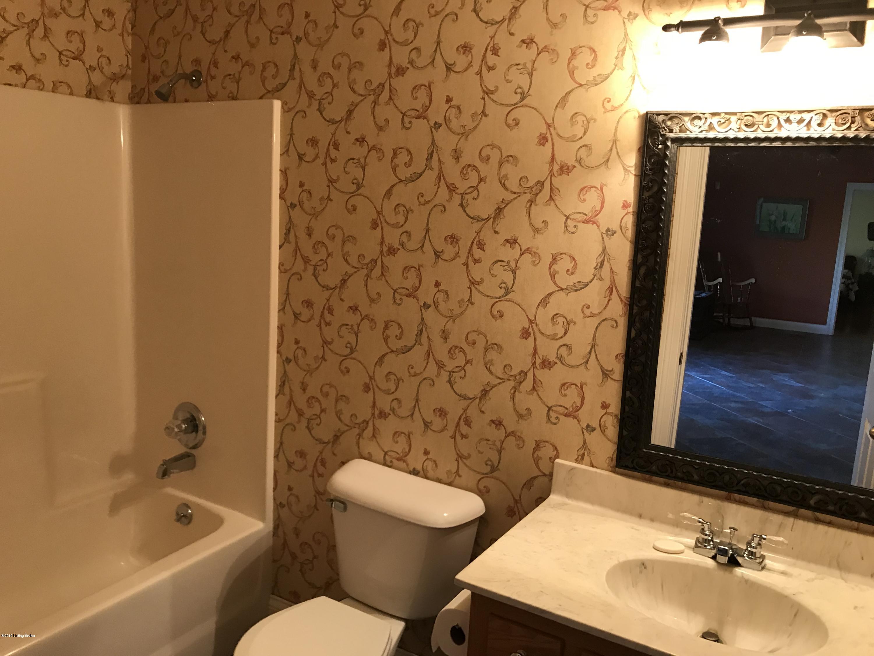 154 Ashley Avenue Springfield, KY 40069 - Photo 27 of 32 IMG_2012