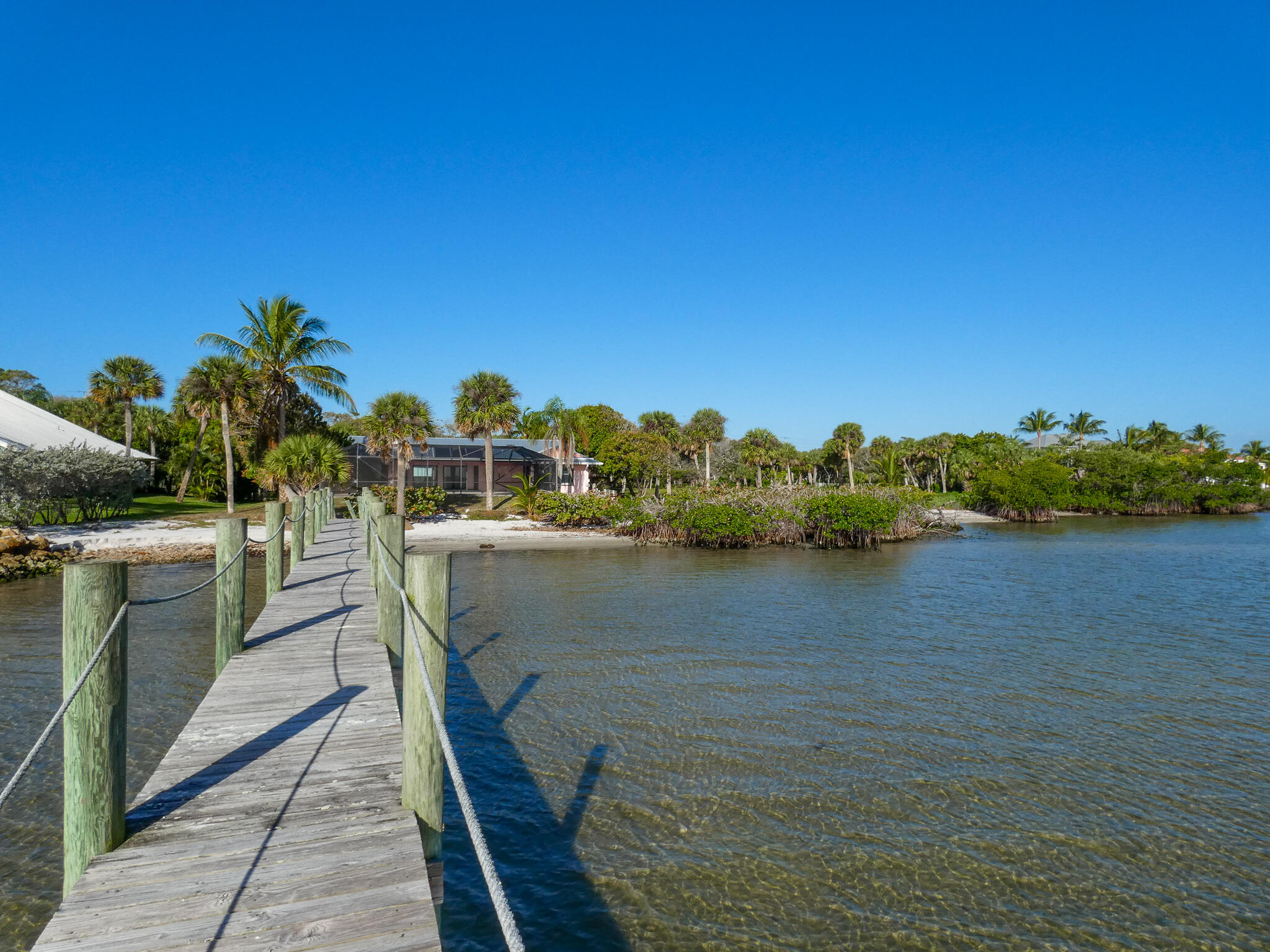 118 North Sewalls Point Road Sewall's Point, FL 34996 - Photo 19 of 43 P1310434