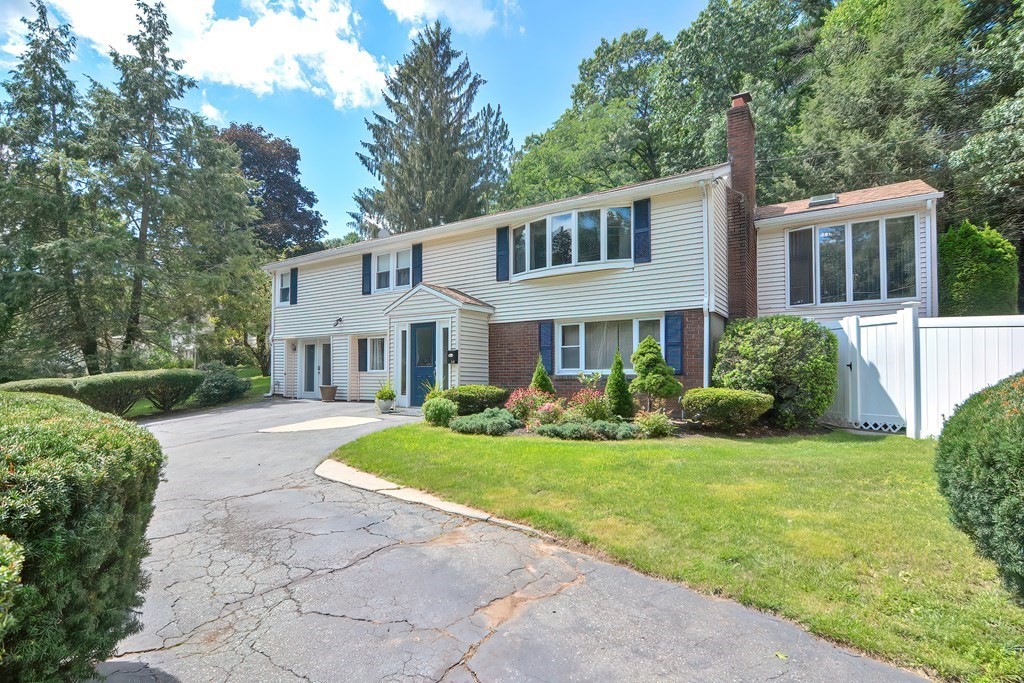 10 Aderene Road Peabody, MA 01960 - Photo 3 of 39 Gallery Image 3
