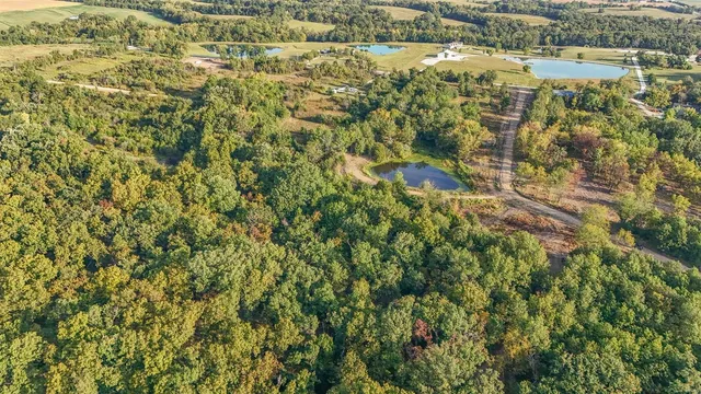 $69,000 | 8 Hopkins Road, Perry, MO 63462