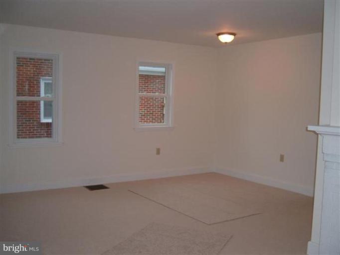 17514 York Road Hagerstown, MD 21740 - Photo 9 of 21 Dining Area