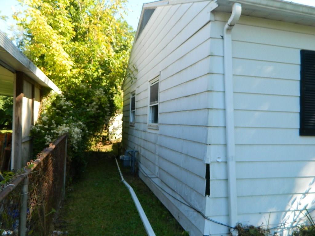1126 Heard Avenue Springfield, OH 45506 - Photo 8 of 17