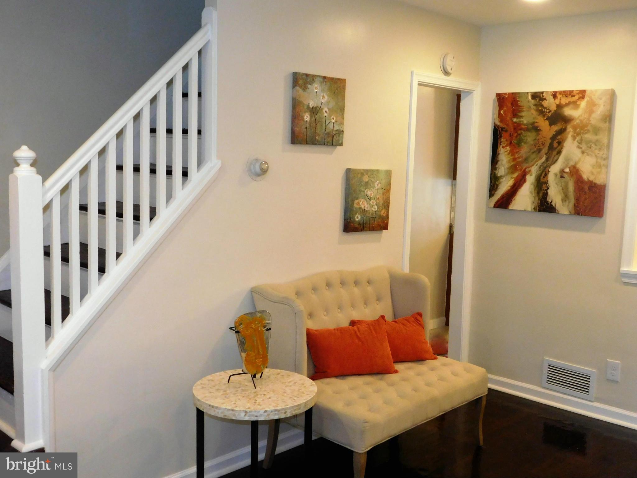 4549 Pen Lucy Road Baltimore, MD 21229 - Photo 6 of 26 Living Room