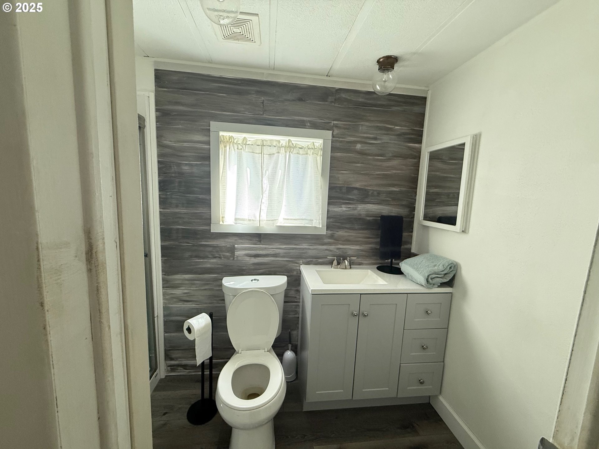 63615 East Birch Creek Road Pilot Rock, OR 97868 - Photo 4 of 15 a bathroom with a toilet sink and mirror