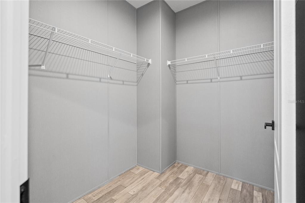 375 Sapp Street Inglis, FL 34449 - Photo 18 of 36 a view of a closet