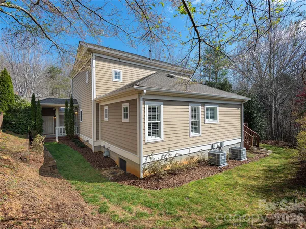 $849,000 | 1672 Olmsted Drive, Asheville, NC 28803