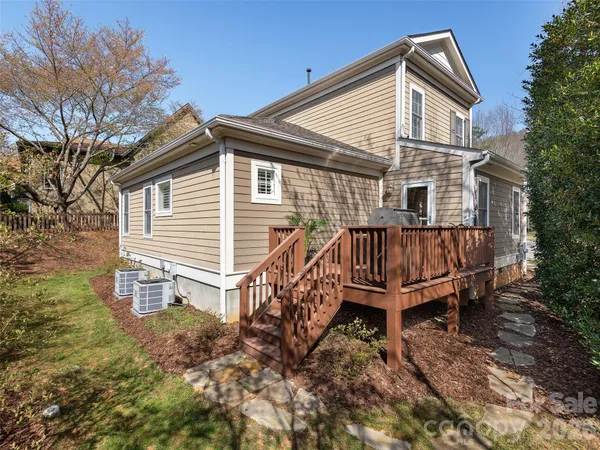 $849,000 | 1672 Olmsted Drive, Asheville, NC 28803