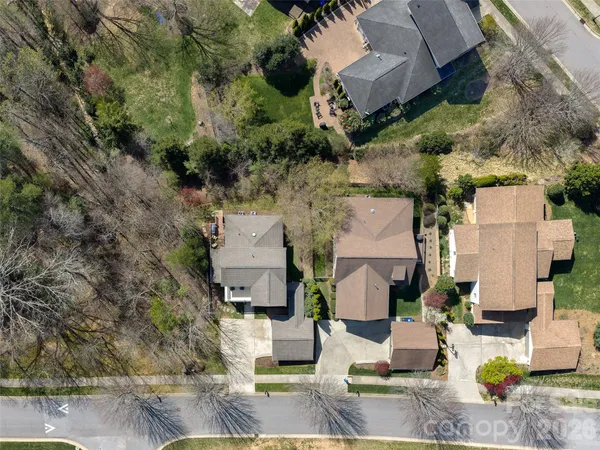 $849,000 | 1672 Olmsted Drive, Asheville, NC 28803