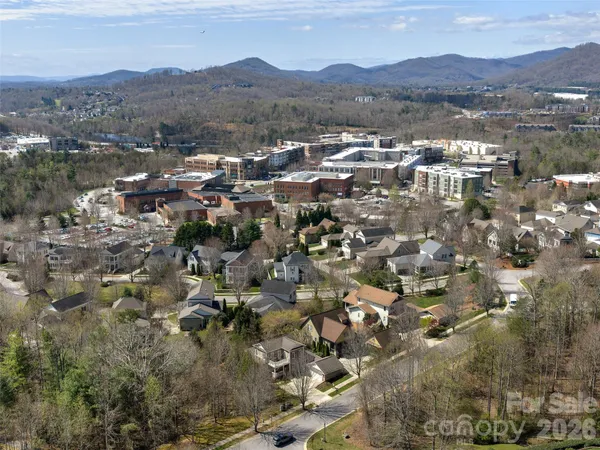 $849,000 | 1672 Olmsted Drive, Asheville, NC 28803