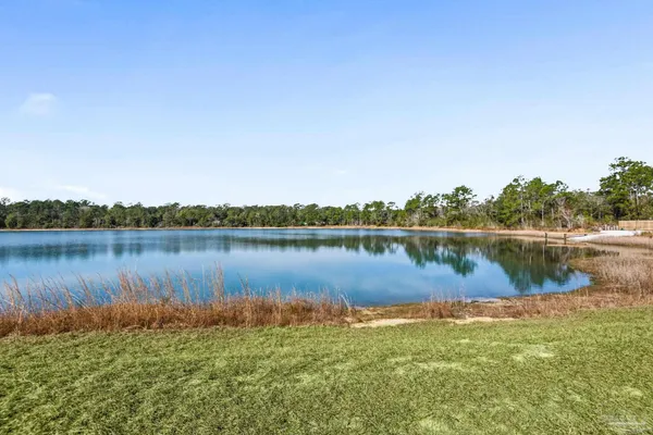 $1,950 | 7911 Twin Lake Drive, Milton, FL 32583