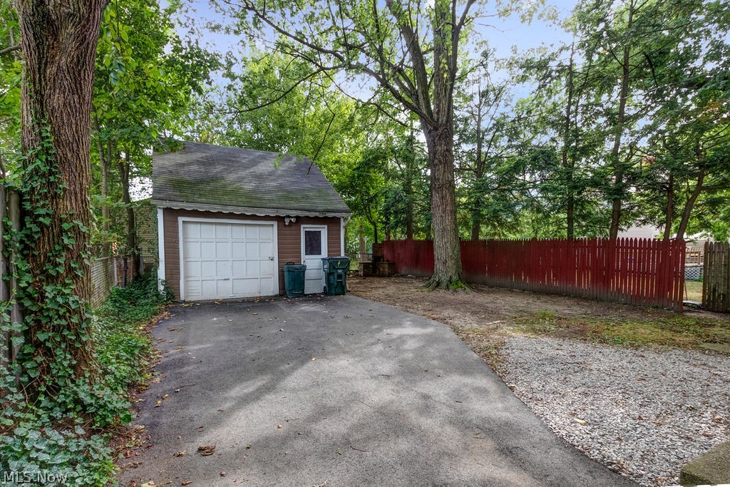 3746 Merrymound Road South Euclid, OH 44121 - Photo 7 of 35