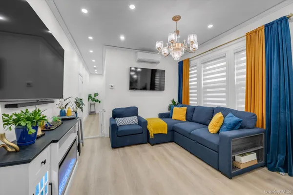 $999,999 | 101-12 108th Street | South Richmond Hill