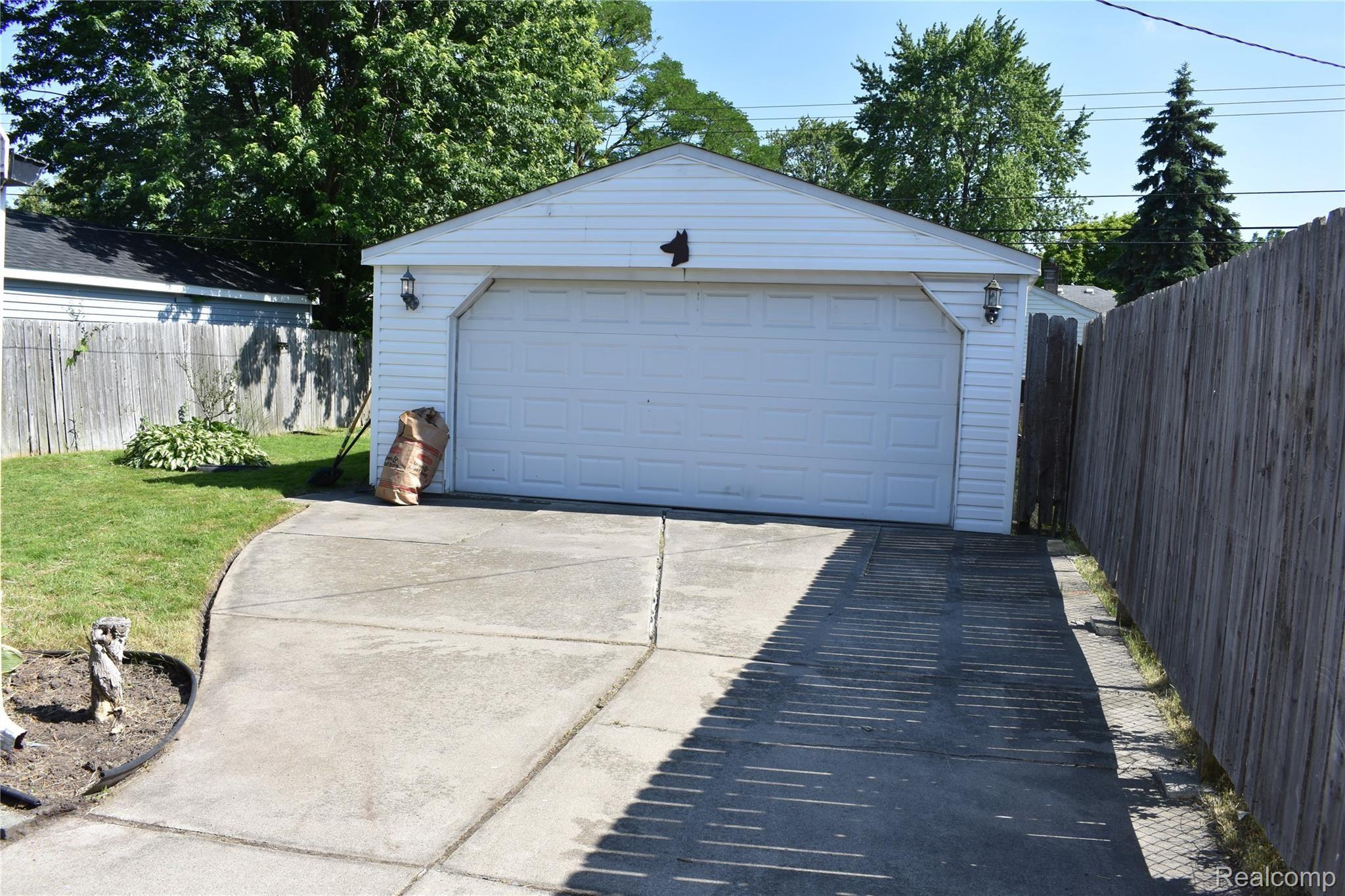 13810 Toepfer Road Warren, MI 48089 - Photo 21 of 25 DSC_0139.JPG