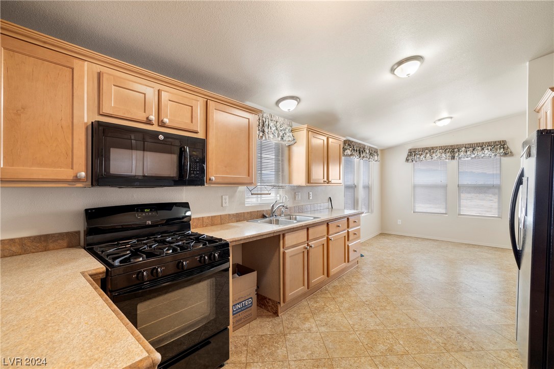 4171 Tiger Road Pahrump, NV 89048 - Photo 10 of 31