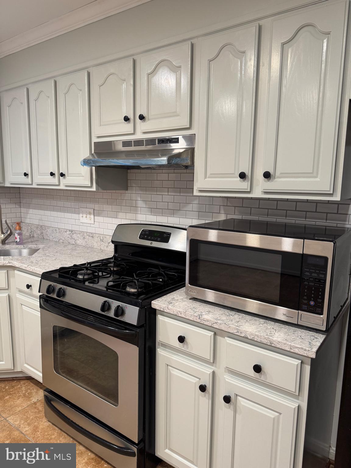 8876 Stable Forest Place Bristow, VA 20136 - Photo 10 of 24