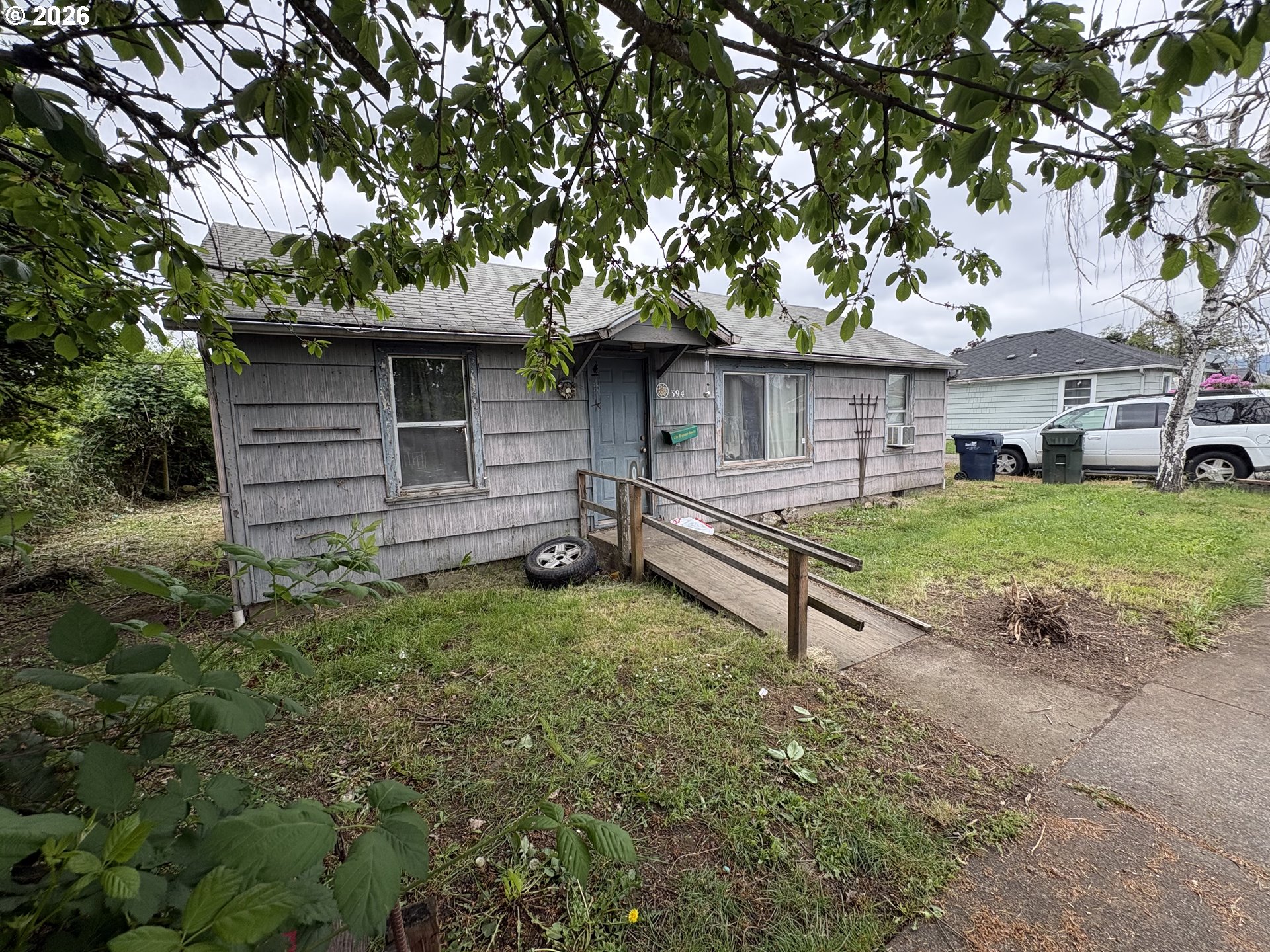 394 South 37th Street Springfield, OR 97478 - Photo 1 of 6