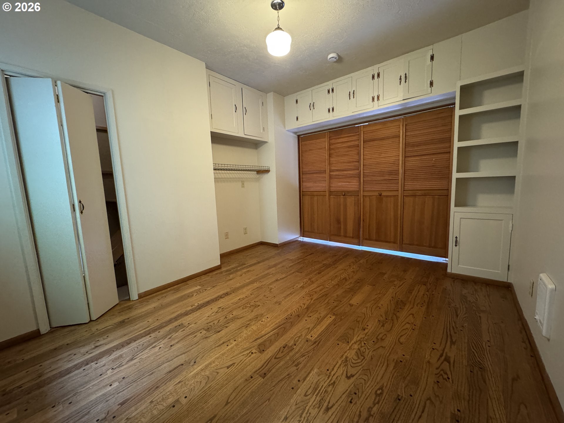 8501 Southwest 7th Avenue Portland, OR 97219 - Photo 20 of 34 Bedroom