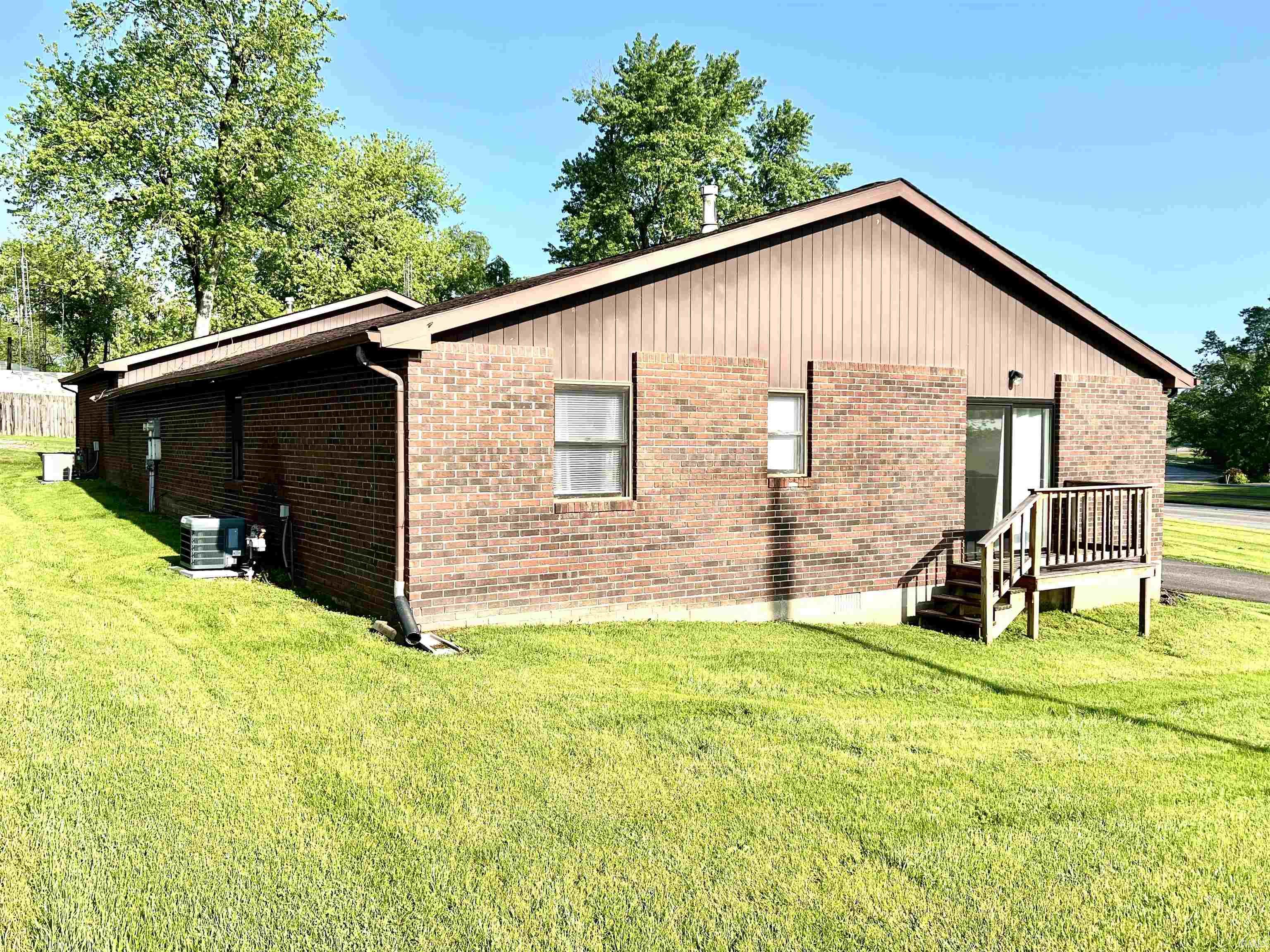 520-526 5th Street Bedford, IN 47421 - Photo 3 of 6