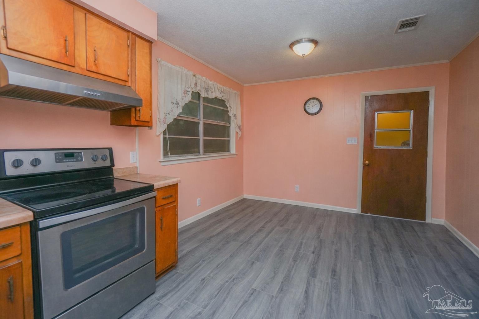 1001 Decatur Avenue Pensacola, FL 32507 - Photo 11 of 34