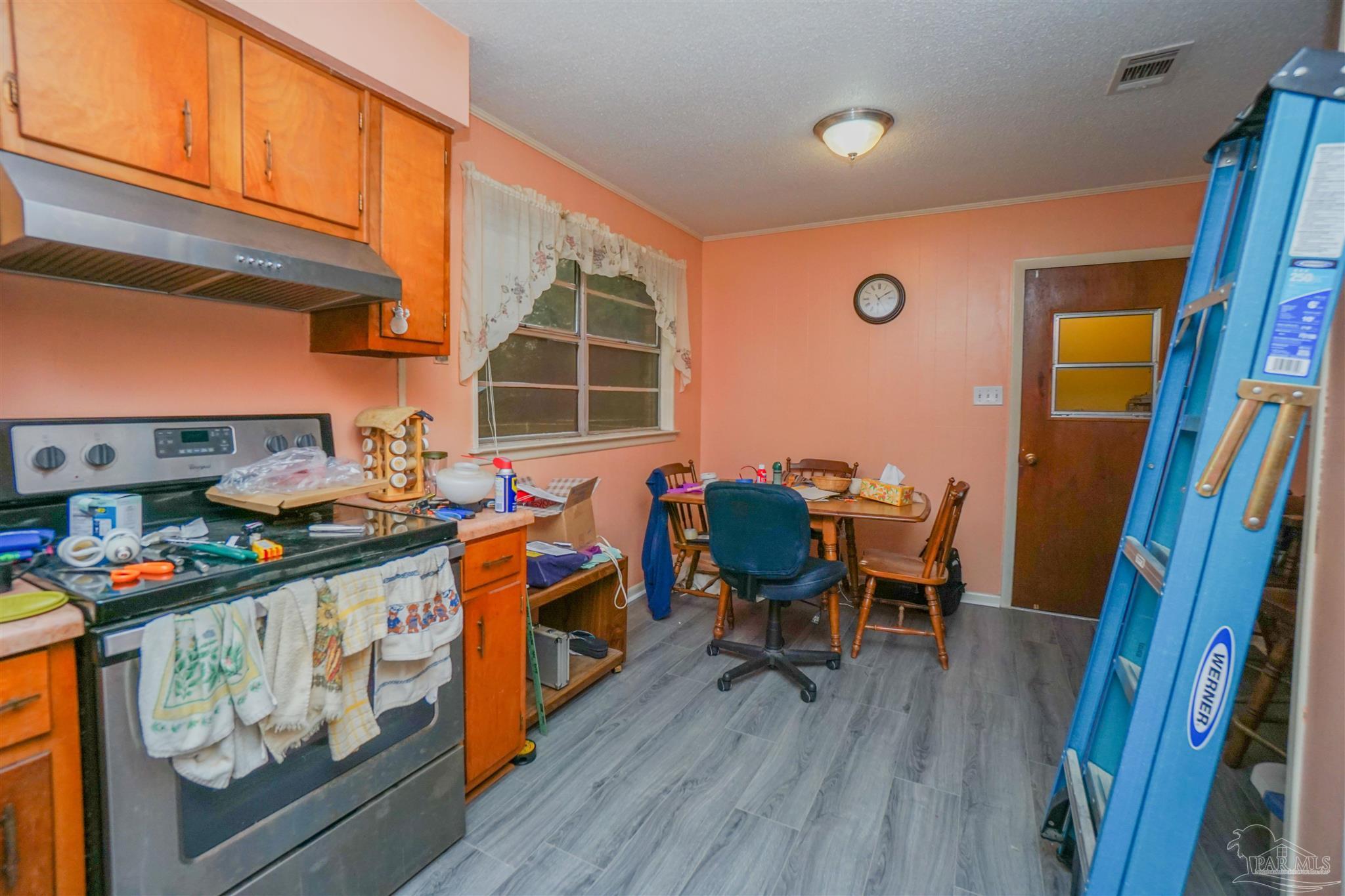 1001 Decatur Avenue Pensacola, FL 32507 - Photo 12 of 34