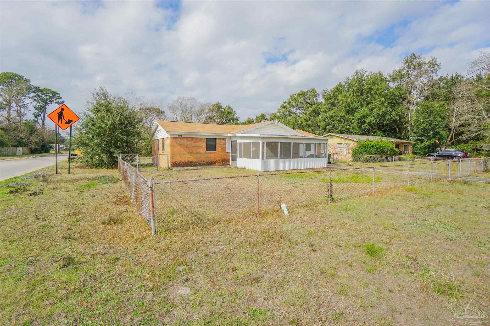 1001 Decatur Avenue Pensacola, FL 32507 - Photo 3 of 34