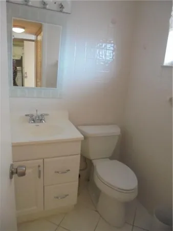 $1,700 | 1391 South Ocean Boulevard, Unit 204, Pompano Beach, FL 33062