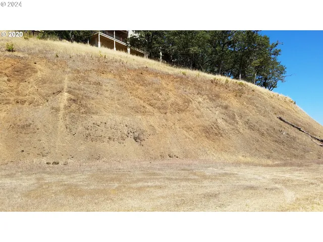 $80,000 | 2503 Northwest Troost Street, Unit 16, Roseburg, OR 97471