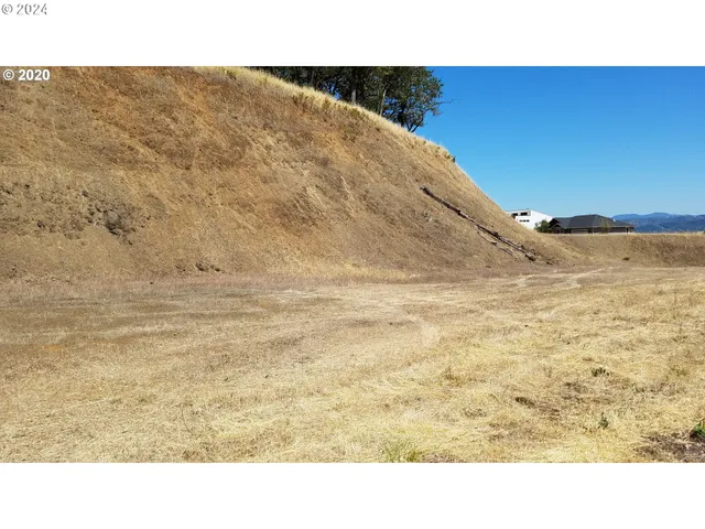 $80,000 | 2503 Northwest Troost Street, Unit 16, Roseburg, OR 97471