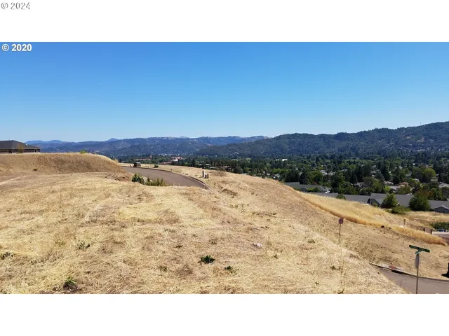 $80,000 | 2503 Northwest Troost Street, Unit 16, Roseburg, OR 97471