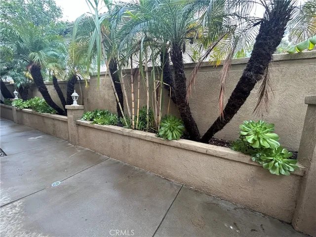 a view of a back yard of the house