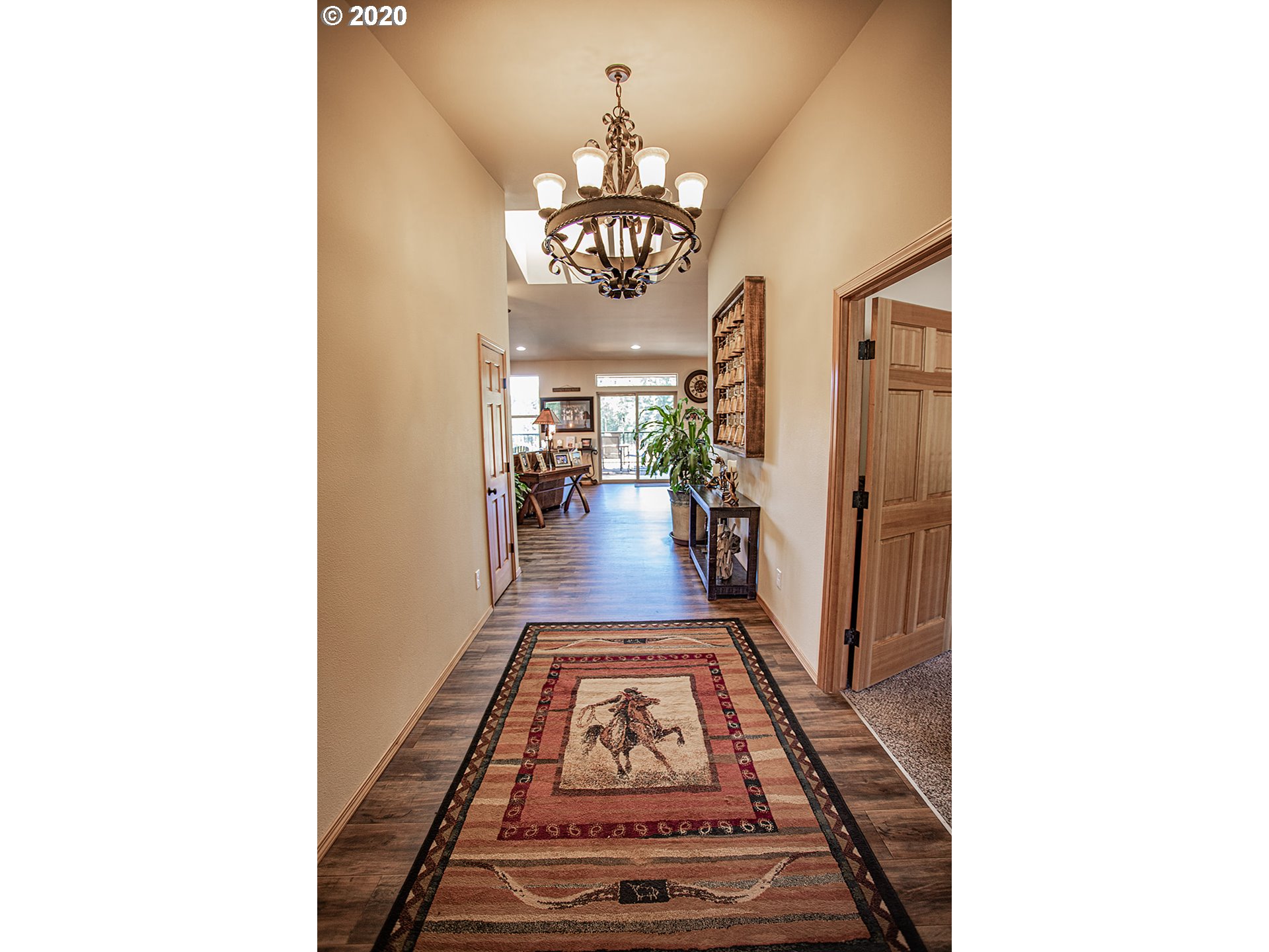 151 Lyons Road White Salmon, WA 98672 - Photo 2 of 32 Gallery Image 2