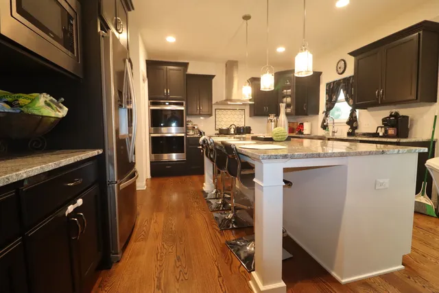 $975,000 | 4215 Chinaberry Lane, Naperville, IL 60564