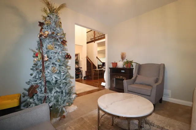 $975,000 | 4215 Chinaberry Lane, Naperville, IL 60564