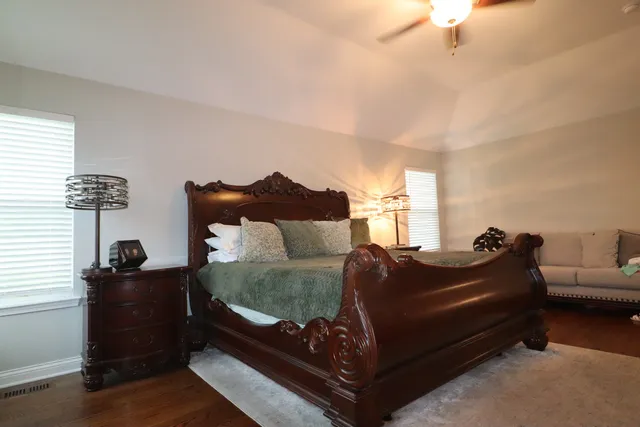 $975,000 | 4215 Chinaberry Lane, Naperville, IL 60564